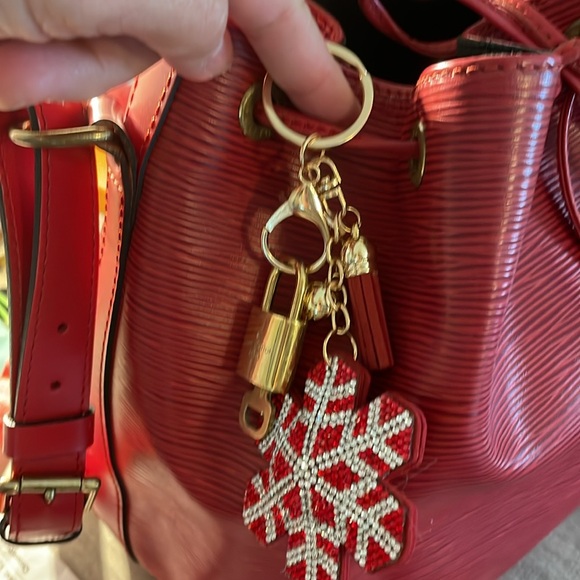 Louis Vuitton # 439 Lock & Key w/ unbranded Key Chain / Bag Charm - Picture 13 of 14